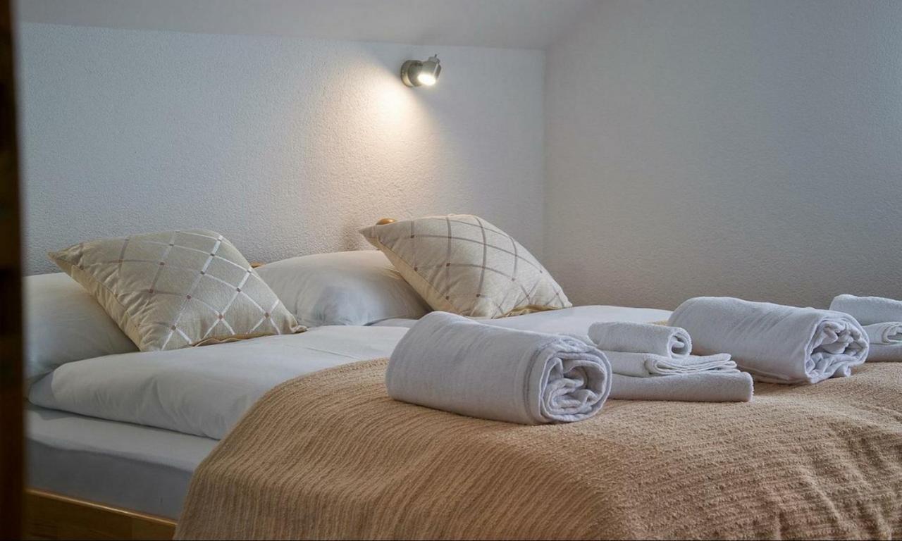 Apartment Josipa 塞里特雷尼科 外观 照片