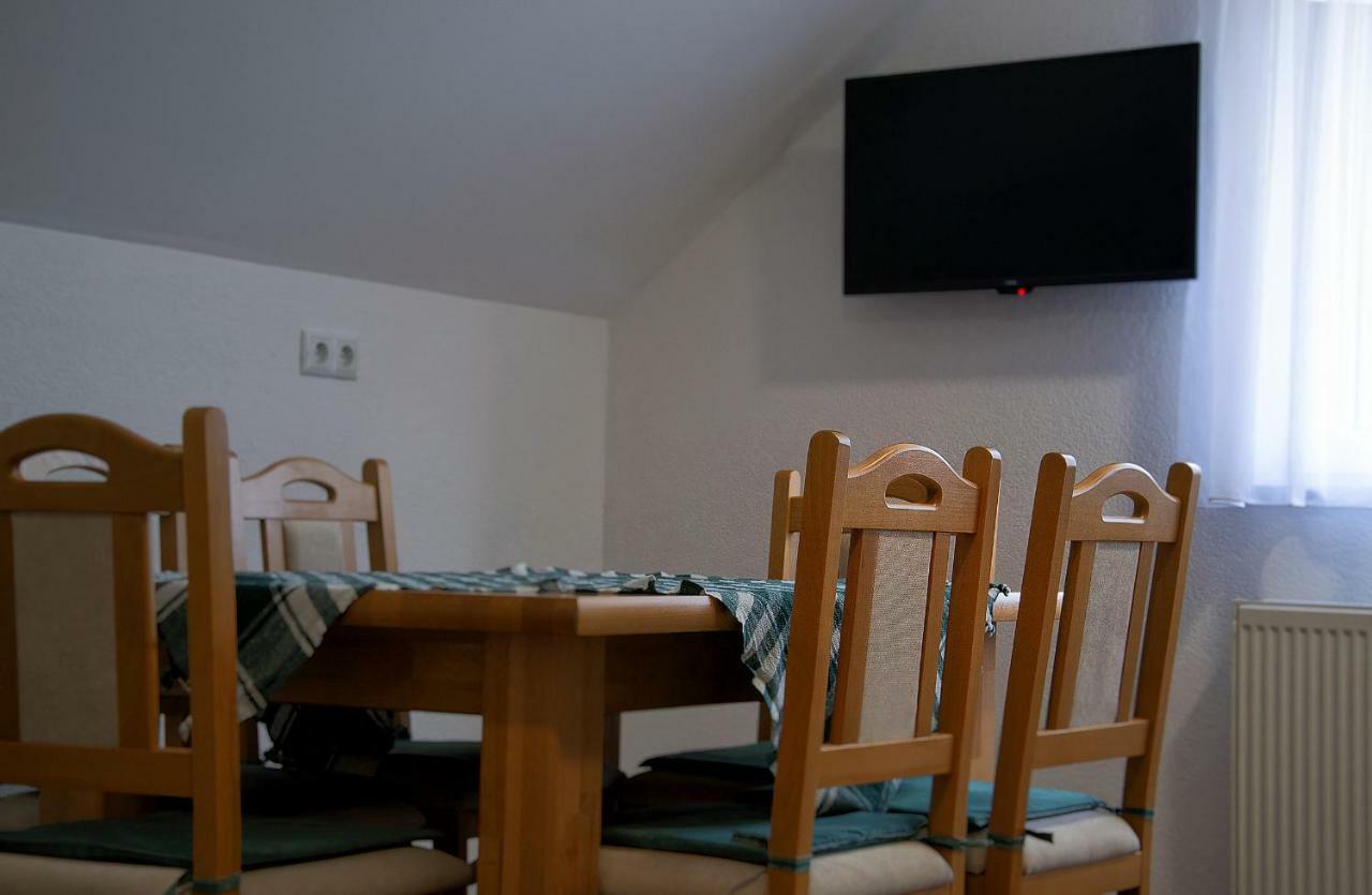 Apartment Josipa 塞里特雷尼科 外观 照片